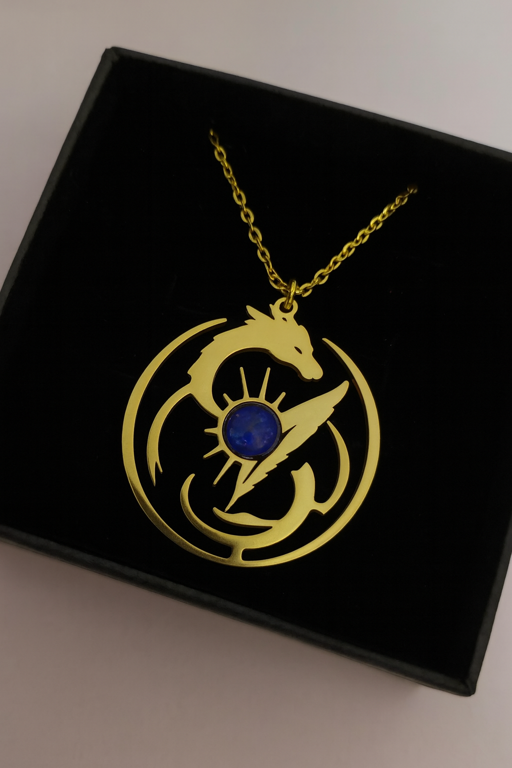 Pendentif PREMIUM — Arkan, le dragon protecteur — I Am My Own Legend